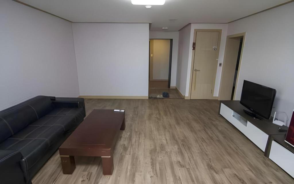 פיאונגצ'אנג Hyundai Elliot Hotel And Resort מראה חיצוני תמונה